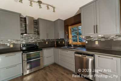 135-Kitchen-sink-stove-dishy